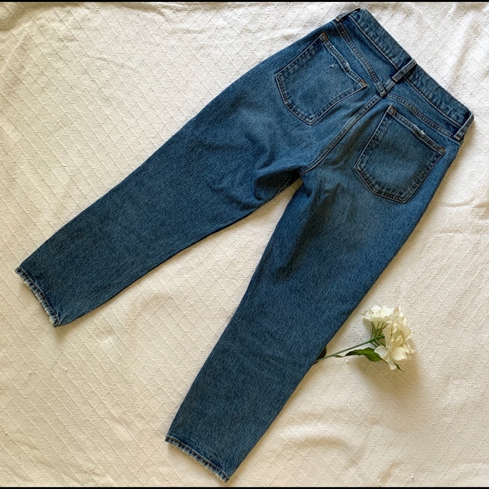 A&F High Rise Mom Jeans - Picture 6 of 7